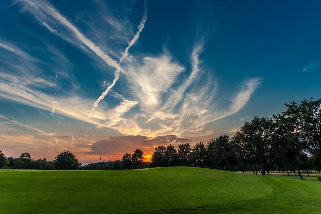 Landhaus Am Golfpark Inhaber Marko Nolden ランゲンハーゲン エクステリア 写真